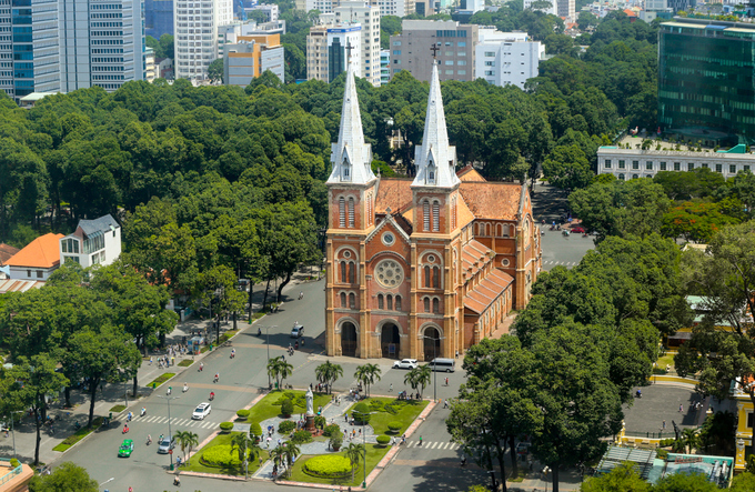 [-]Nhà[-]thờ[-]Đức[-]Bà[-]xuống[-]cấp[-]sau[-]140[-]năm[-]xây[-]dựng